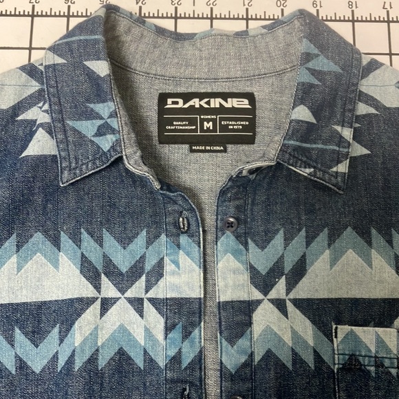 NEW Dakine M Jean / Aztec / Flannel Style long Sleeve button up / vintage - Picture 2 of 7